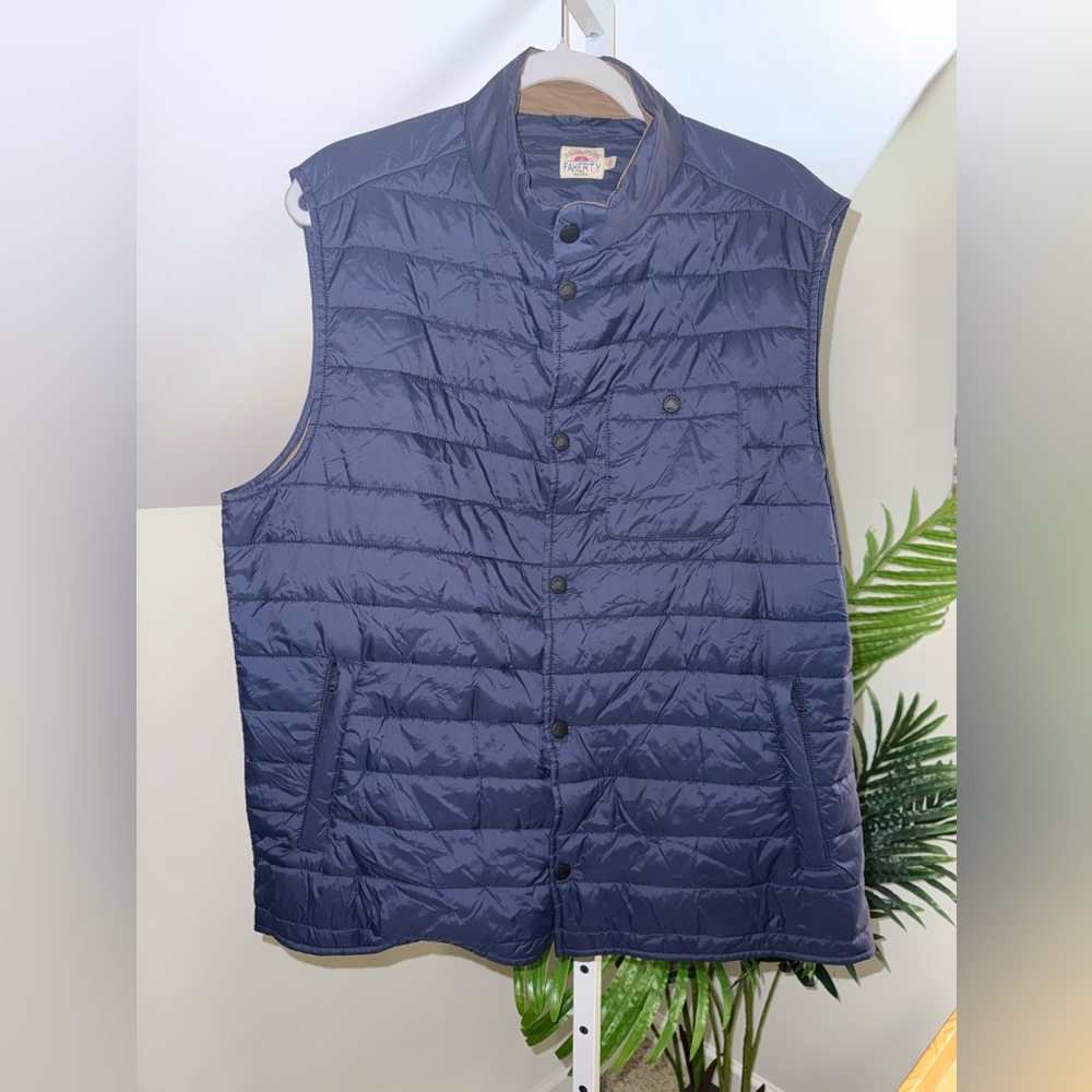 Faherty Navy Vest - Large‎